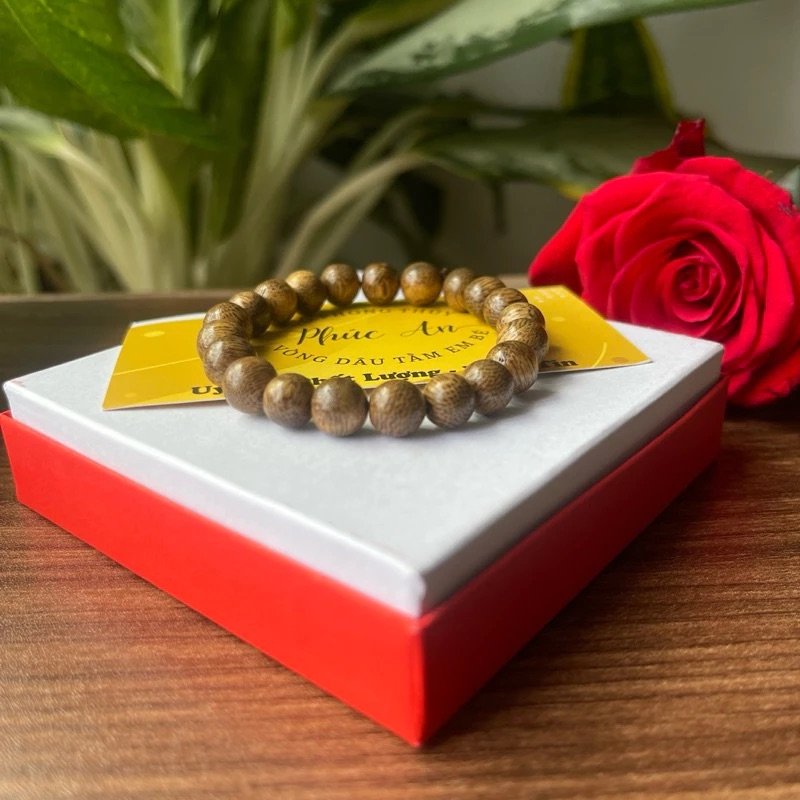 Vòng Tay Trầm Hương  Cho Bé– Tinh Giản, Thanh Tịnh & Đẳng Cấp